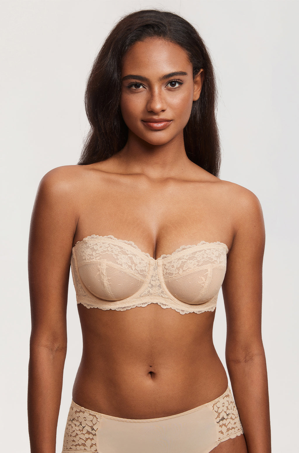 Romantic Lace Strapless Bra